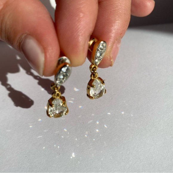 EVEVIC crystals from SWAROVSKI dangle earrings for pierced ears - Picture 3 of 12